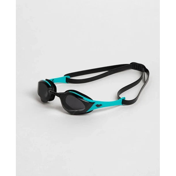 Arena Cobra Edge Swipe