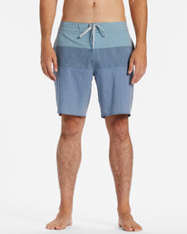 Billabong Tribong Lo Tide 19&quot; Boardshorts
